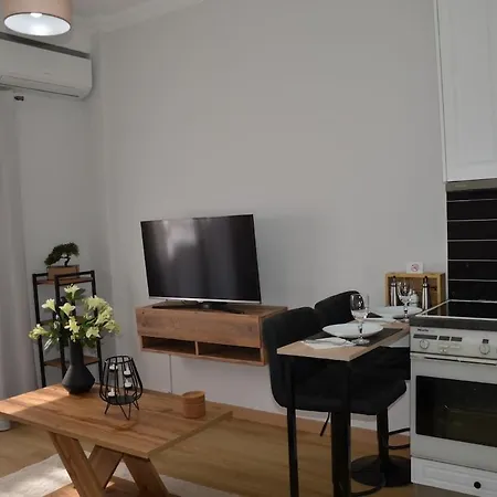 Rotunda Cozy 1 Bedroom - Ad Residencies *